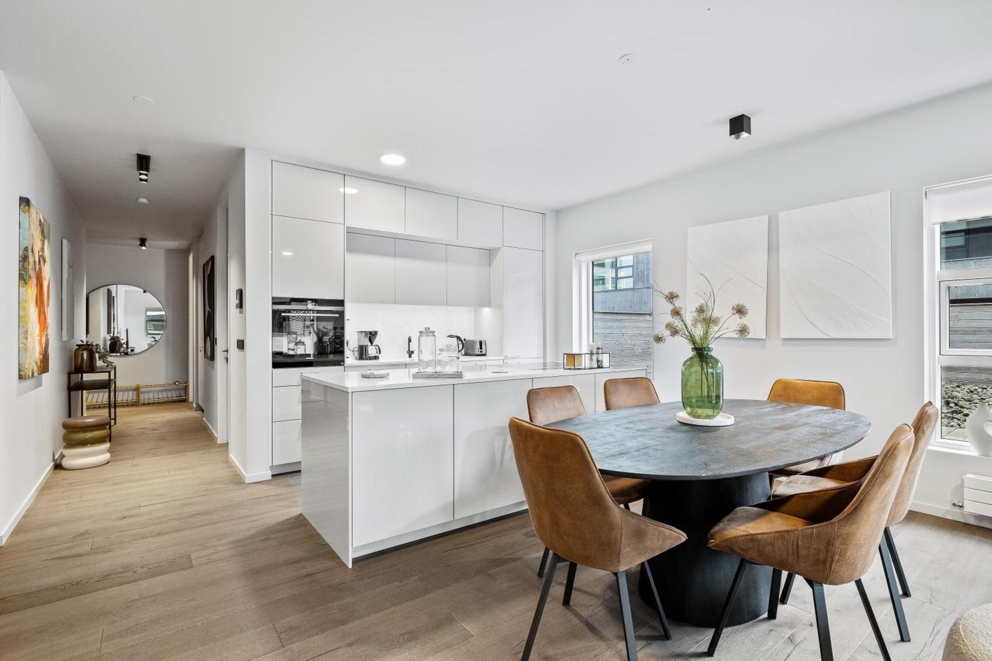 Vibrant Hafnatorg I Spacious Property With Expansive Garage Reykjavik Exterior photo